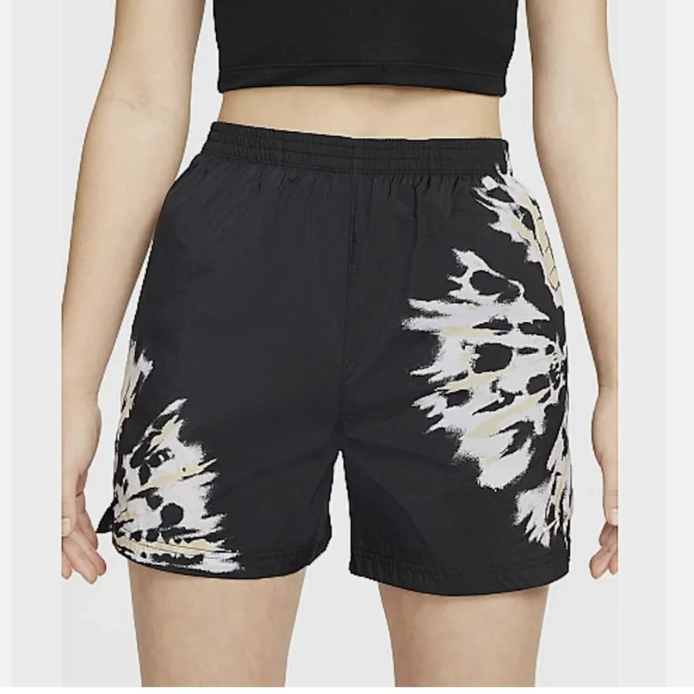Nike Woven Shorts w/ Pockets Size Small EUC